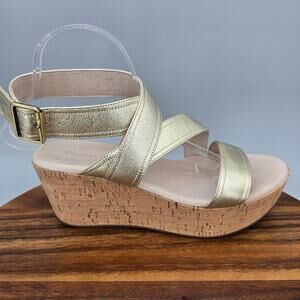 Chocolat Blue Yona Sandals Womens 9.5 Gold Leather Wedge Platform Buckle Straps